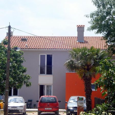 Apartment Studio Fuart Stinjan Exterior photo