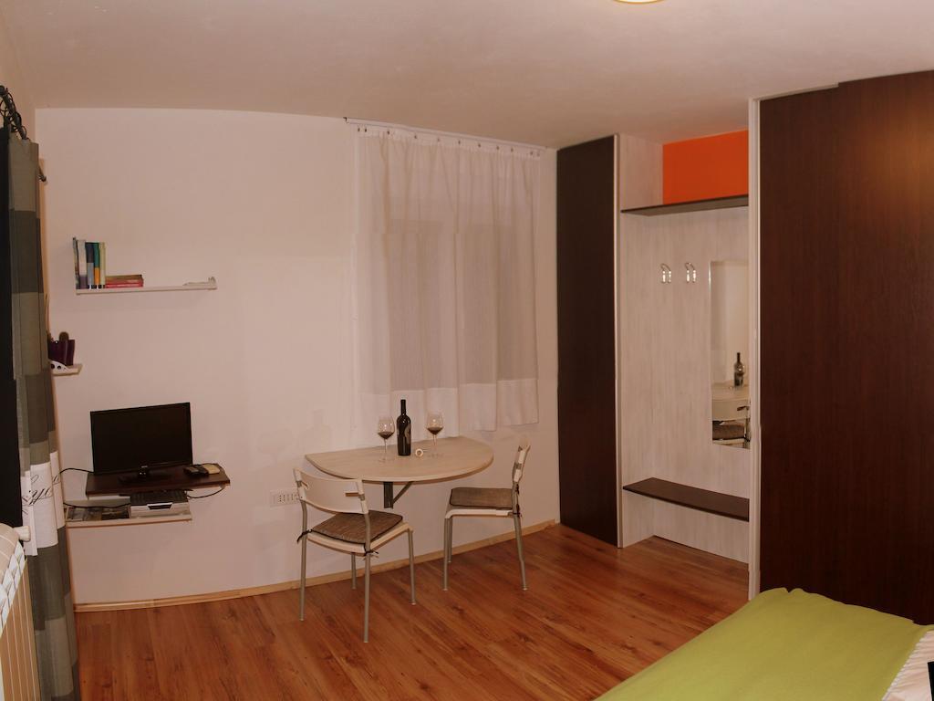 Apartment Studio Fuart Stinjan Room photo